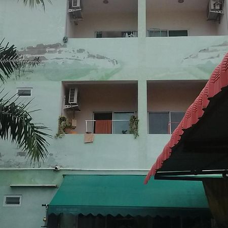 J&E Otel Nong Prue Dış mekan fotoğraf